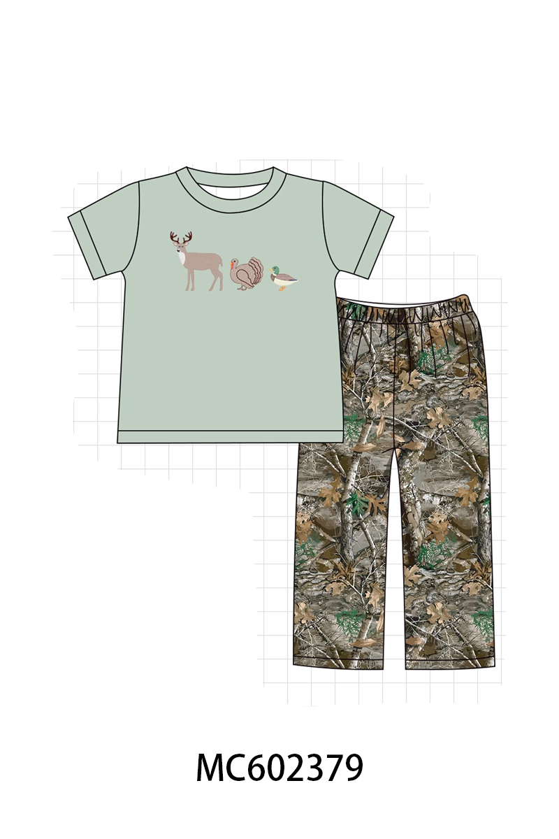 PO82 Sage hunting embroidery collection