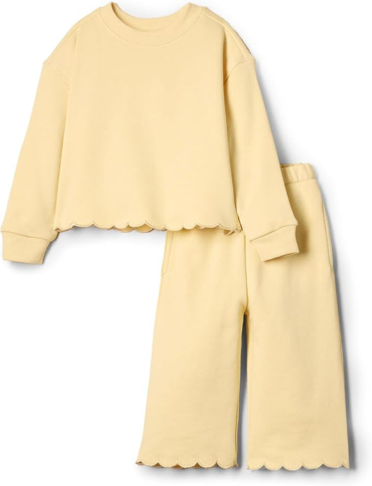 Butter Yellow Scallop Set