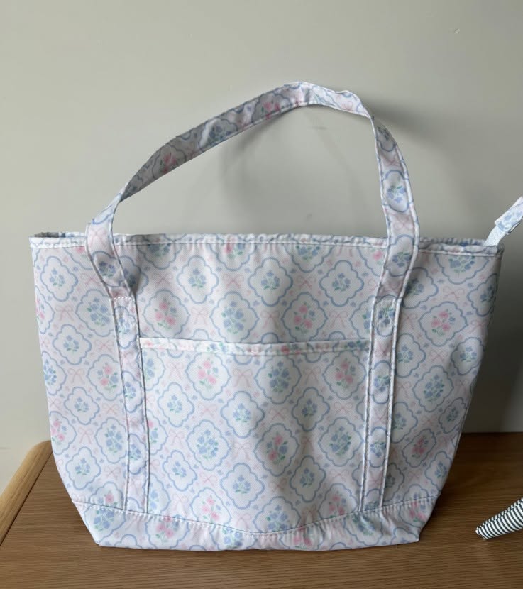 Nylon Wipeable Gingham Tote Bags