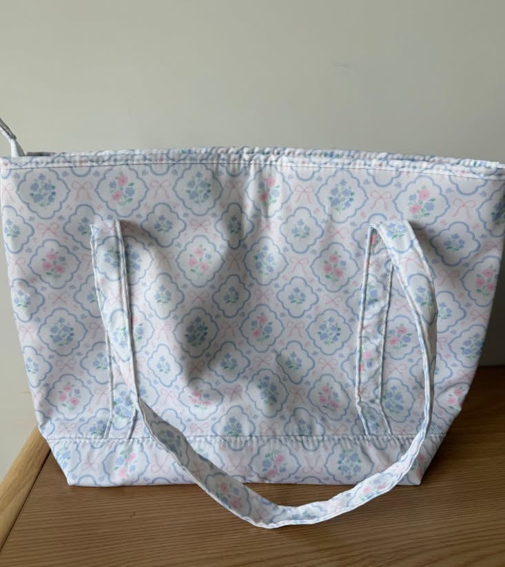 Nylon Wipeable Gingham Tote Bags