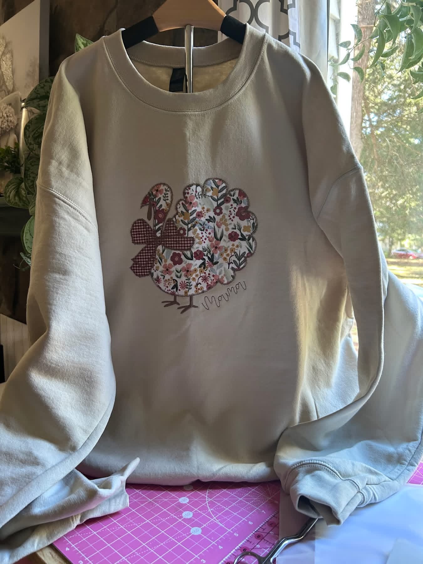 Mama Applique Turkey