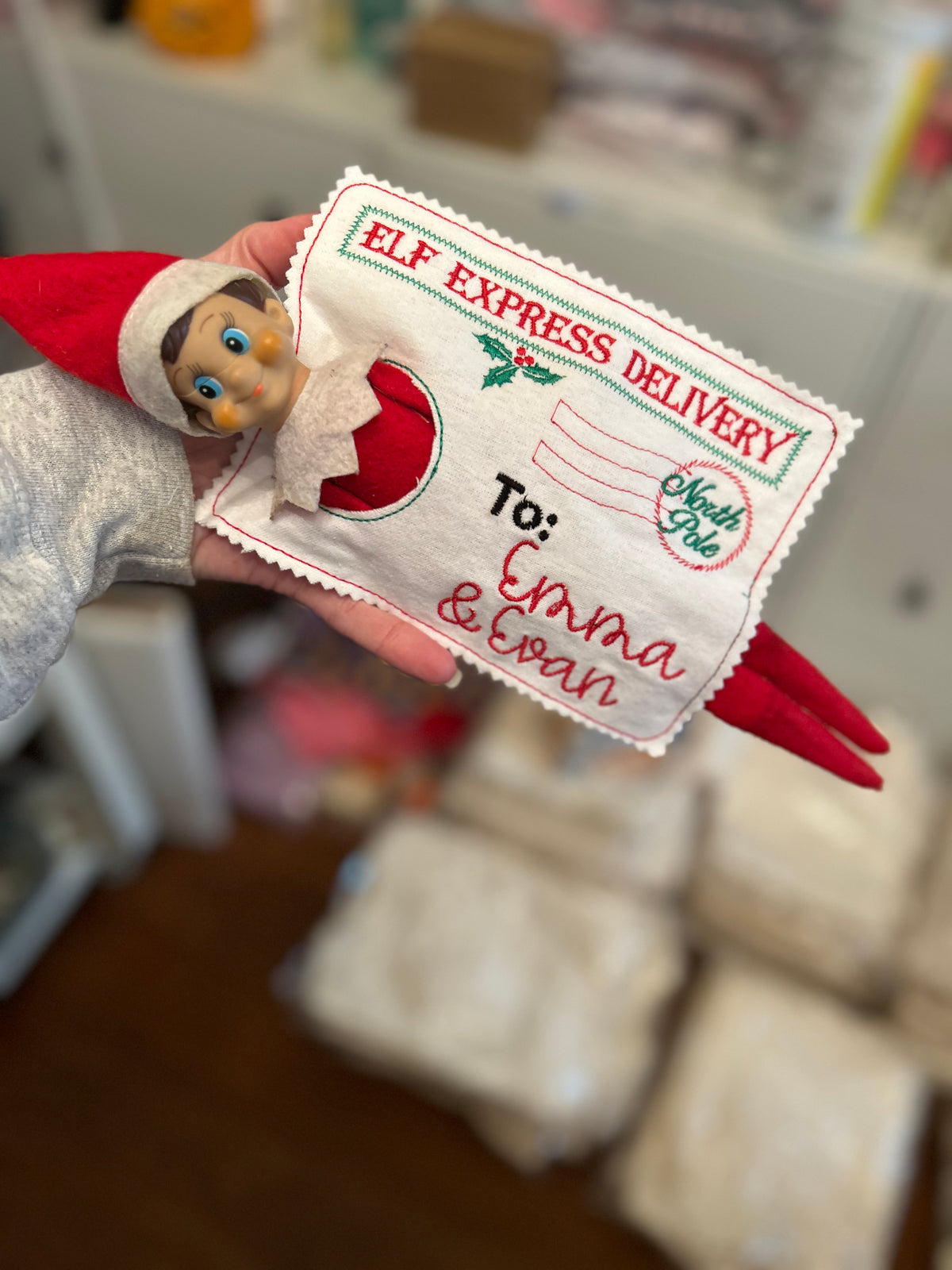 Elf Express Mail