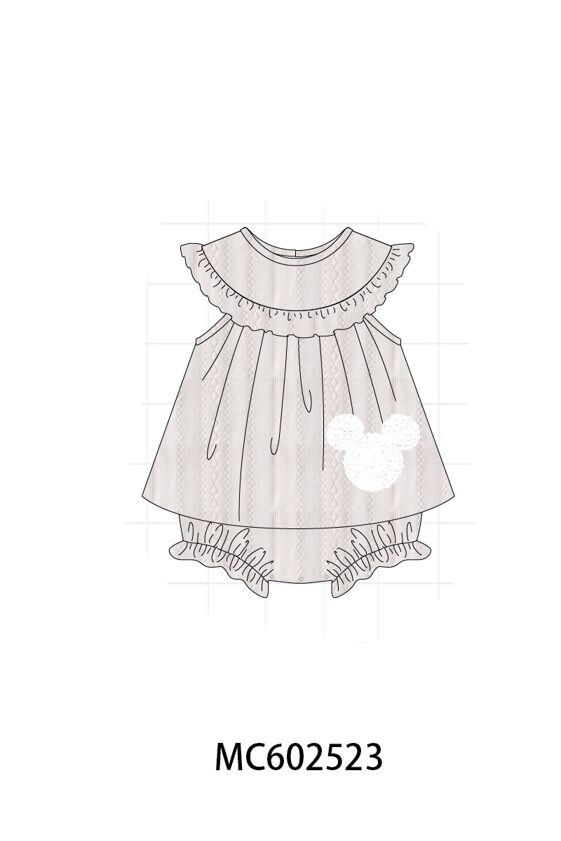 PO82 Grey character jacquard ruffle collection